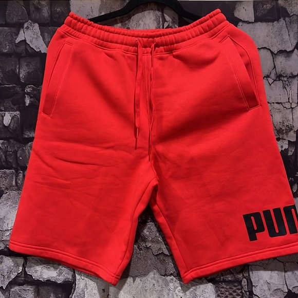 PUMA SHORT SIZE SMALL - Picture 1 of 6